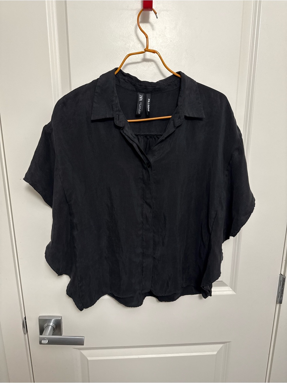 ZARA Black Relaxed Button-Front Shirt in size S